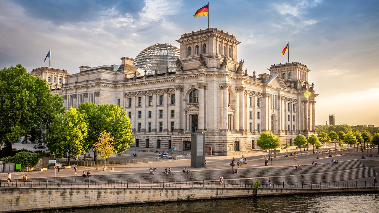 Uncommon truths: The German tortoise and the US hare