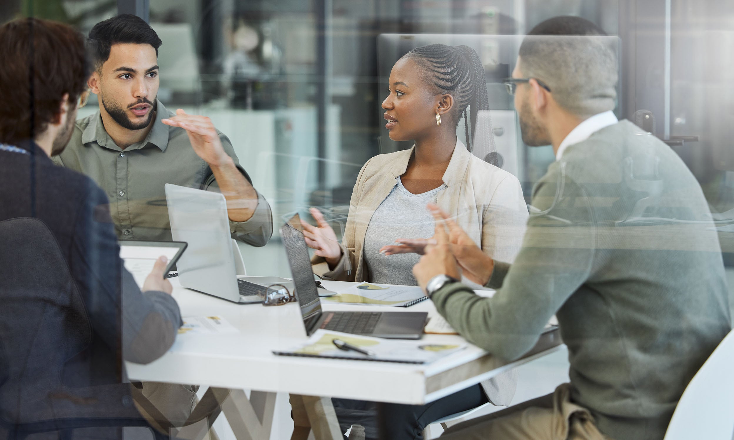 People having a discussion at the office