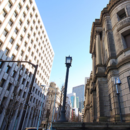 Historic%20and%20modern%20office%20buildings%20in%20a%20city%20centre.