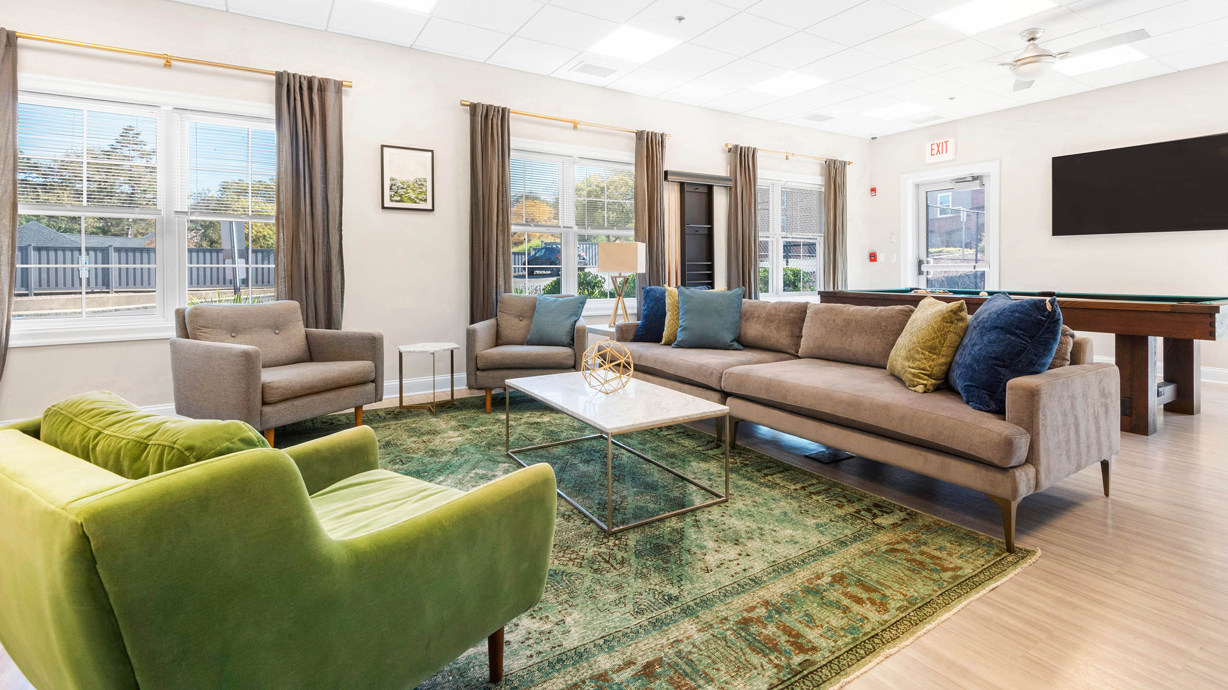 everly-roseland-apartments