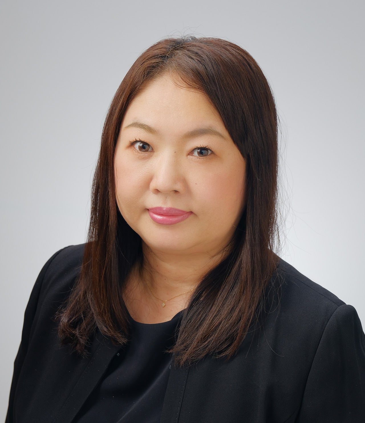 マーケティング本部長/インベスコ・コンサルティング部長 長谷川 愛