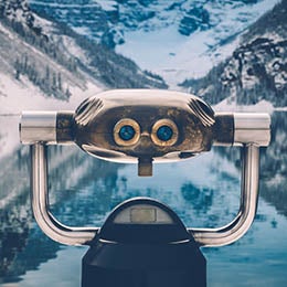 A%20viewfinder%20in%20front%20of%20the%20beautiful%20mountain%20scenery%20of%20Lake%20Louise%20in%20winter