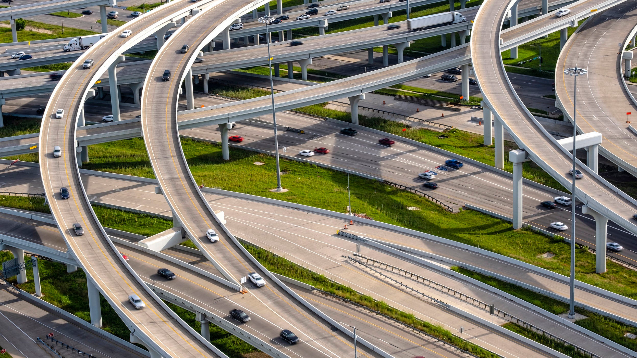 roads crossing over each other
