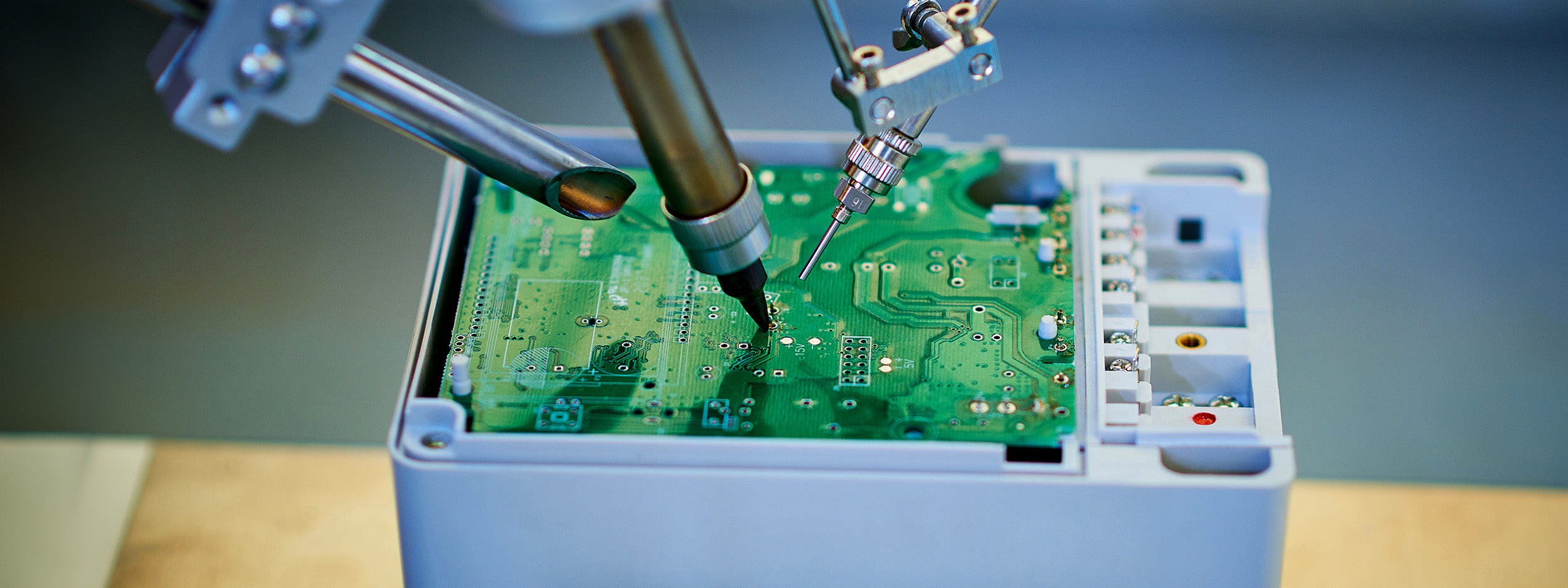 Robotic soldering on circuit board